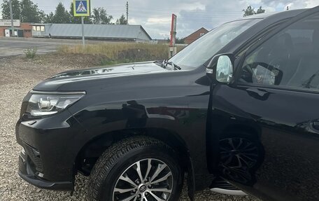 Toyota Land Cruiser Prado 150 рестайлинг 2, 2021 год, 7 000 000 рублей, 22 фотография