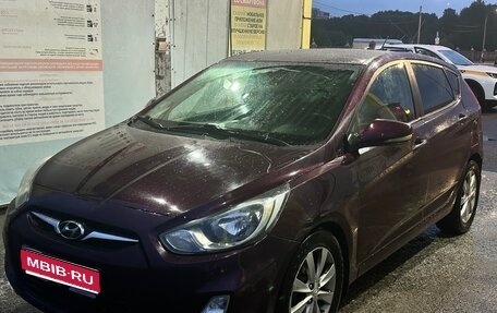 Hyundai Solaris II рестайлинг, 2011 год, 500 000 рублей, 1 фотография