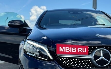 Mercedes-Benz C-Класс, 2018 год, 3 100 000 рублей, 4 фотография