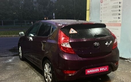 Hyundai Solaris II рестайлинг, 2011 год, 500 000 рублей, 4 фотография