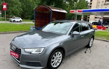 Audi A4, 2019 год, 2 800 000 рублей, 1 фотография