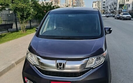 Honda Stepwgn IV, 2015 год, 1 720 000 рублей, 1 фотография