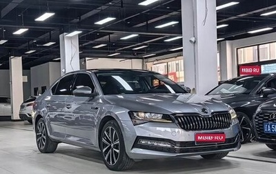 Skoda Superb III рестайлинг, 2023 год, 2 200 000 рублей, 1 фотография