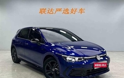 Volkswagen Golf VIII, 2023 год, 1 900 000 рублей, 1 фотография