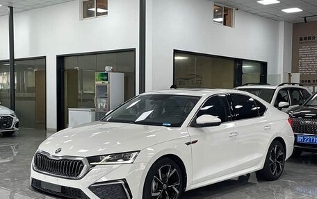 Skoda Octavia IV, 2022 год, 2 060 000 рублей, 1 фотография
