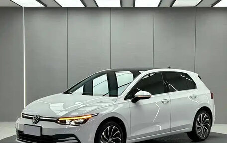Volkswagen Golf VIII, 2022 год, 1 850 000 рублей, 1 фотография