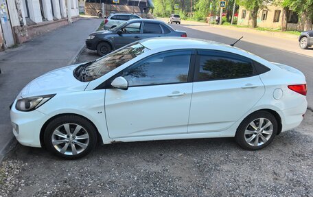 Hyundai Solaris II рестайлинг, 2011 год, 570 000 рублей, 2 фотография