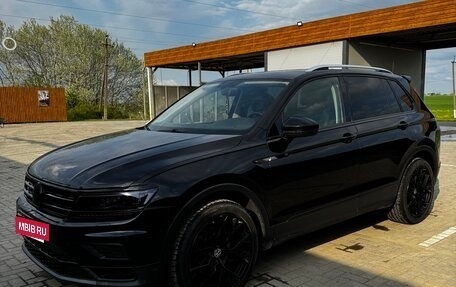 Volkswagen Tiguan II, 2017 год, 2 350 000 рублей, 4 фотография