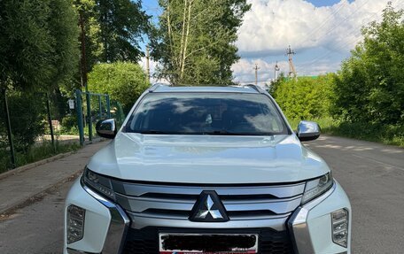 Mitsubishi Montero Sport, 2022 год, 3 400 000 рублей, 1 фотография