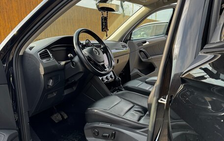 Volkswagen Tiguan II, 2017 год, 2 350 000 рублей, 13 фотография