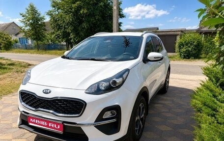 KIA Sportage IV рестайлинг, 2020 год, 2 300 000 рублей, 1 фотография