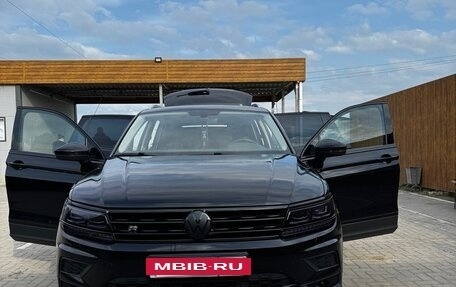 Volkswagen Tiguan II, 2017 год, 2 350 000 рублей, 17 фотография