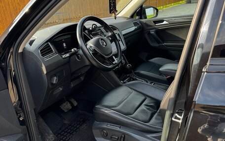 Volkswagen Tiguan II, 2017 год, 2 350 000 рублей, 19 фотография