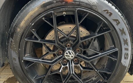 Volkswagen Tiguan II, 2017 год, 2 350 000 рублей, 20 фотография