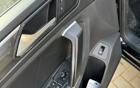 Volkswagen Tiguan II, 2017 год, 2 350 000 рублей, 25 фотография
