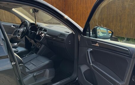 Volkswagen Tiguan II, 2017 год, 2 350 000 рублей, 27 фотография
