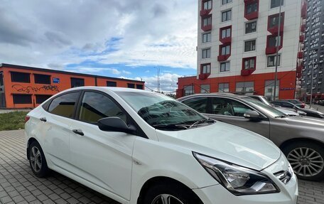 Hyundai Solaris II рестайлинг, 2016 год, 910 000 рублей, 1 фотография