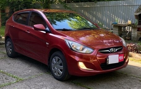 Hyundai Solaris II рестайлинг, 2012 год, 750 000 рублей, 1 фотография