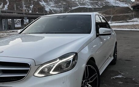Mercedes-Benz E-Класс, 2013 год, 2 400 000 рублей, 1 фотография
