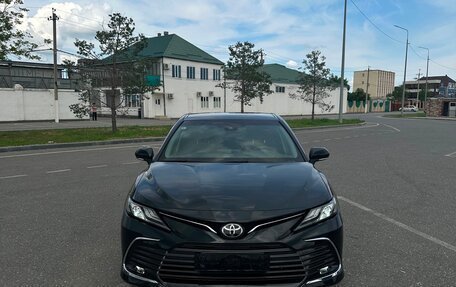 Toyota Camry, 2022 год, 2 880 000 рублей, 1 фотография