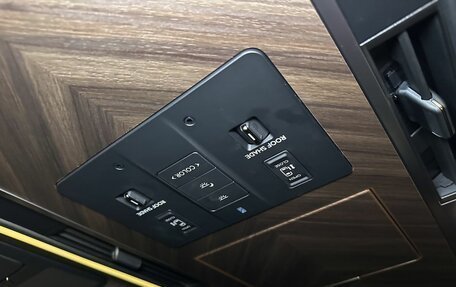 Lexus LM, 2025 год, 13 500 000 рублей, 30 фотография