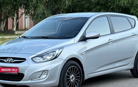 Hyundai Solaris II рестайлинг, 2012 год, 850 000 рублей, 1 фотография