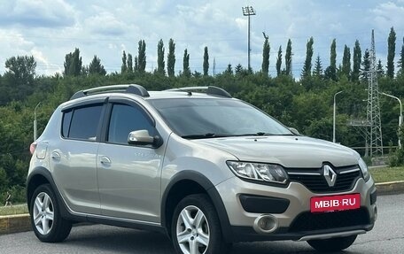 Renault Sandero II рестайлинг, 2017 год, 995 000 рублей, 1 фотография