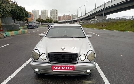 Mercedes-Benz E-Класс, 1997 год, 220 000 рублей, 5 фотография