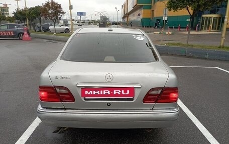 Mercedes-Benz E-Класс, 1997 год, 220 000 рублей, 19 фотография
