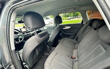 Audi A4, 2019 год, 2 800 000 рублей, 8 фотография