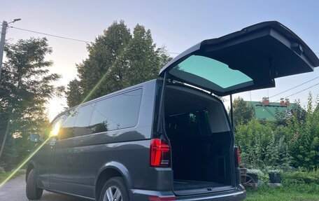 Volkswagen Multivan T6 рестайлинг, 2022 год, 10 500 000 рублей, 4 фотография