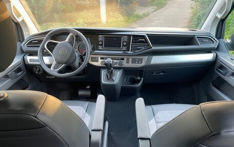Volkswagen Multivan T6 рестайлинг, 2022 год, 10 500 000 рублей, 7 фотография