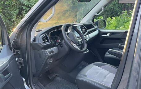 Volkswagen Multivan T6 рестайлинг, 2022 год, 10 500 000 рублей, 6 фотография