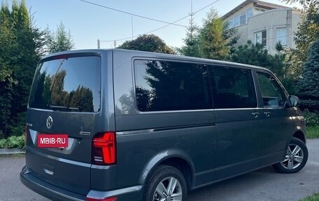 Volkswagen Multivan T6 рестайлинг, 2022 год, 10 500 000 рублей, 3 фотография