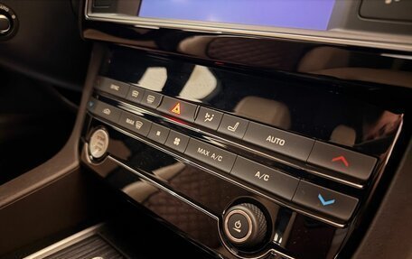 Jaguar F-Pace, 2016 год, 2 549 000 рублей, 17 фотография