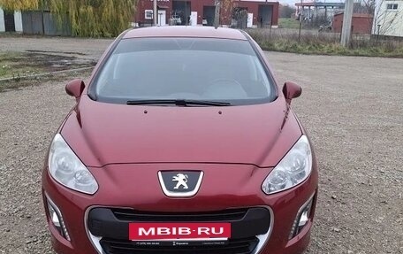 Peugeot 308 II, 2011 год, 500 000 рублей, 2 фотография