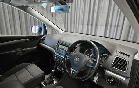 Volkswagen Sharan II, 2012 год, 999 000 рублей, 9 фотография
