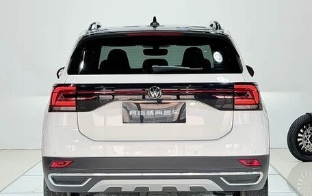 Volkswagen T-Cross I, 2023 год, 1 330 333 рублей, 5 фотография