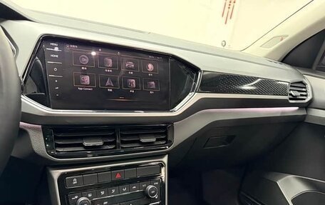 Volkswagen T-Cross I, 2023 год, 1 330 333 рублей, 20 фотография