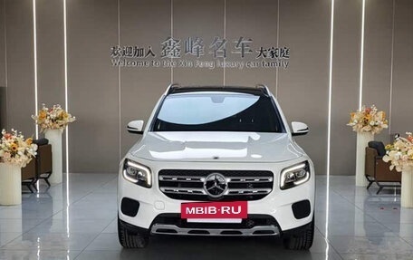 Mercedes-Benz GLB, 2022 год, 2 100 000 рублей, 2 фотография