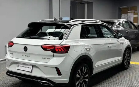 Volkswagen T-Roc I, 2022 год, 1 380 010 рублей, 6 фотография