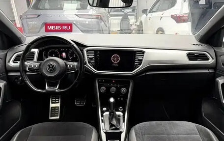 Volkswagen T-Roc I, 2022 год, 1 380 010 рублей, 11 фотография