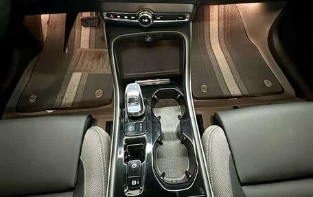 Volvo XC40 I, 2024 год, 3 360 000 рублей, 6 фотография