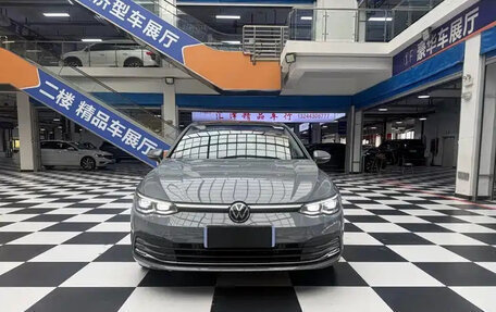 Volkswagen Golf VIII, 2021 год, 1 802 000 рублей, 2 фотография