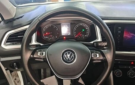 Volkswagen T-Roc I, 2022 год, 1 550 000 рублей, 17 фотография