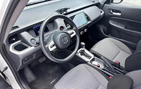 Honda Fit, 2023 год, 1 144 000 рублей, 10 фотография