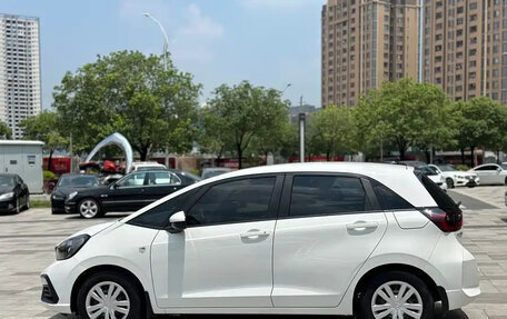 Honda Fit, 2023 год, 1 144 000 рублей, 7 фотография
