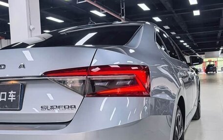 Skoda Superb III рестайлинг, 2023 год, 2 200 000 рублей, 7 фотография