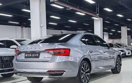 Skoda Superb III рестайлинг, 2023 год, 2 200 000 рублей, 8 фотография
