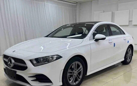 Mercedes-Benz A-Класс, 2021 год, 1 520 000 рублей, 2 фотография